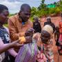 Gitega : Une bénéficiaire du projet Merankabandi II témoigne de la réussite de l’autonomisation par un acte de solidarité...